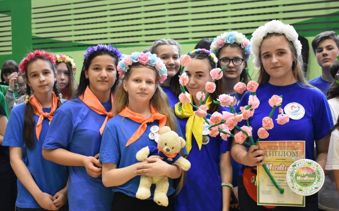 Волонтерский отряд «Лидер» г. Бийска вошел в число лучших школьных волонтёрских организаций страны