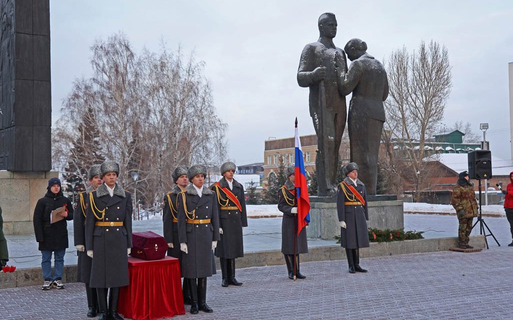 В Барнауле передали останки родным красноармейца, погибшего в годы Великой Отечественной войны