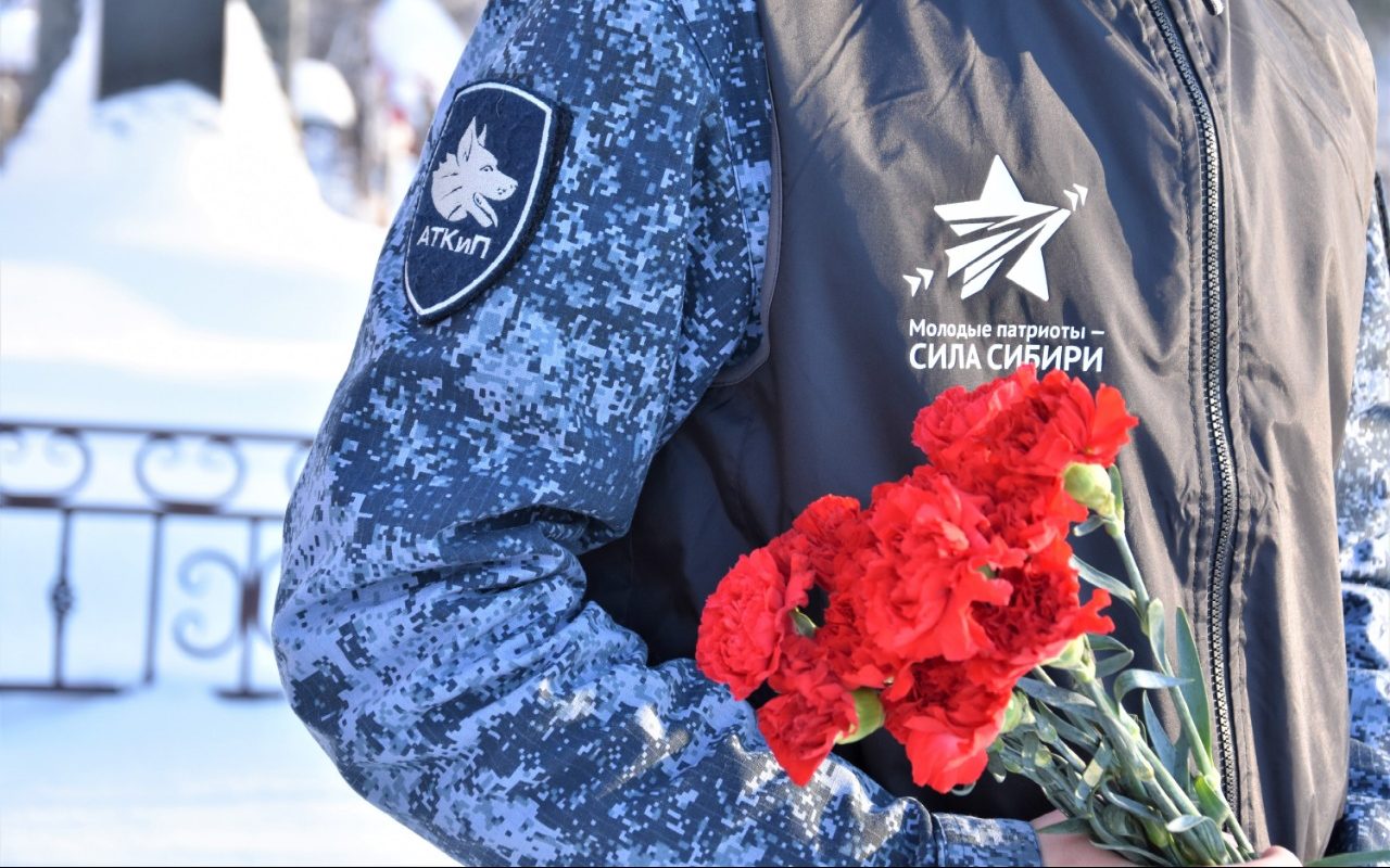 День неизвестного солдата. Волонтёры и поисковики Алтайского края привели в порядок захоронения красноармейцев
