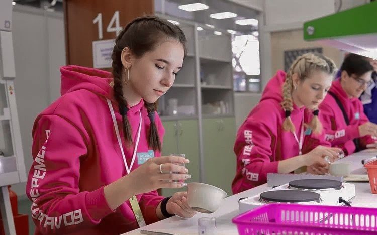 Новые возможности: алтайская студентка посетила открытие третьего сезона конкурса «Большая перемена» в Москве