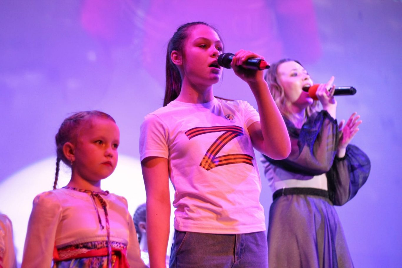Zа мир. В Алтайском крае прошёл концерт, посвящённый детям Донбасса