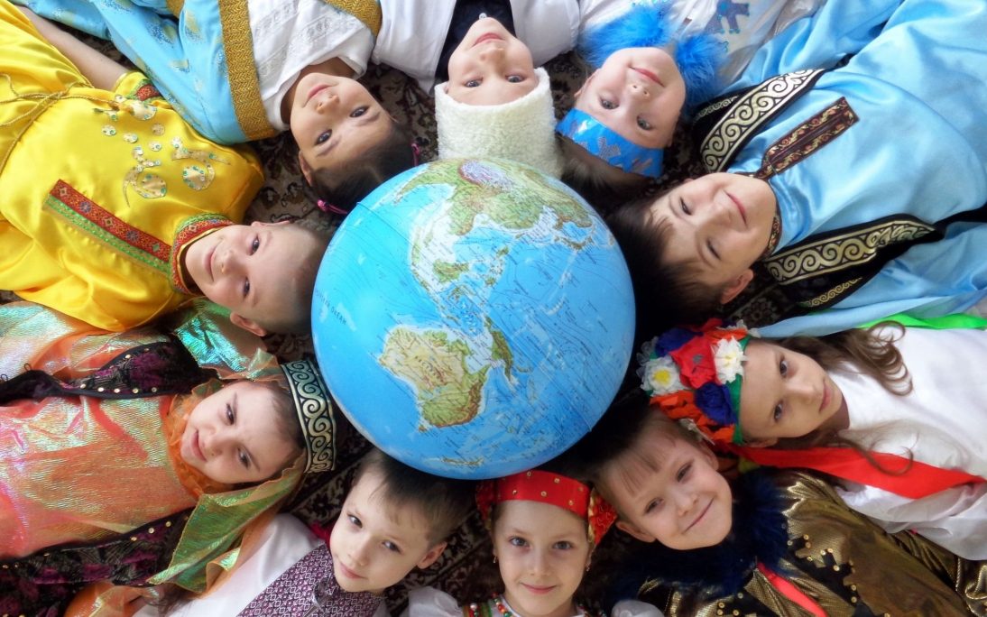 Жителей Алтайского края приглашают принять участие в Международном открытом дистанционном конкурсе стран СНГ «В единстве мы сильны»