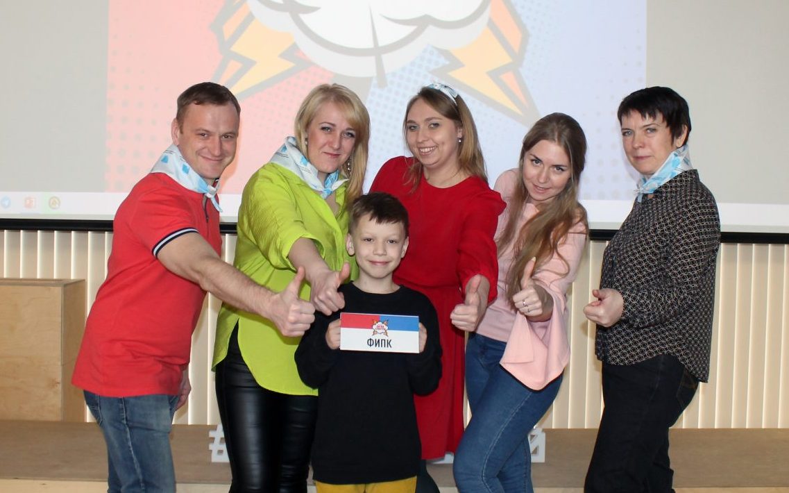 Работающая молодежь Алтайского края сыграла в интеллектуальную квиз-игру «Битва советов - 1»