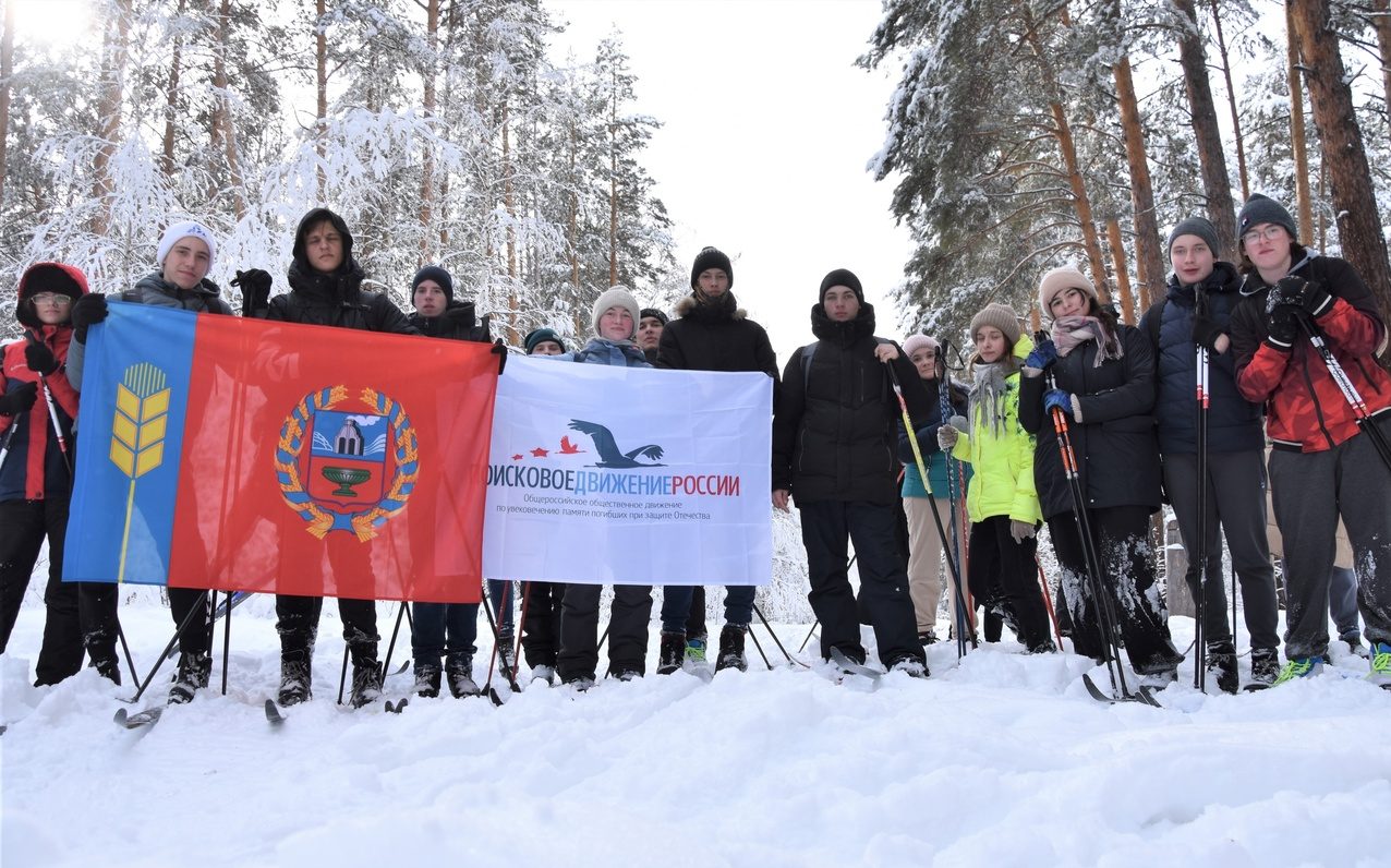 Алтайские поисковики приняли участие в ежегодном лыжном переходе, посвященном подвигу солдат сибирских лыжных бригад – участников Севского рейда.