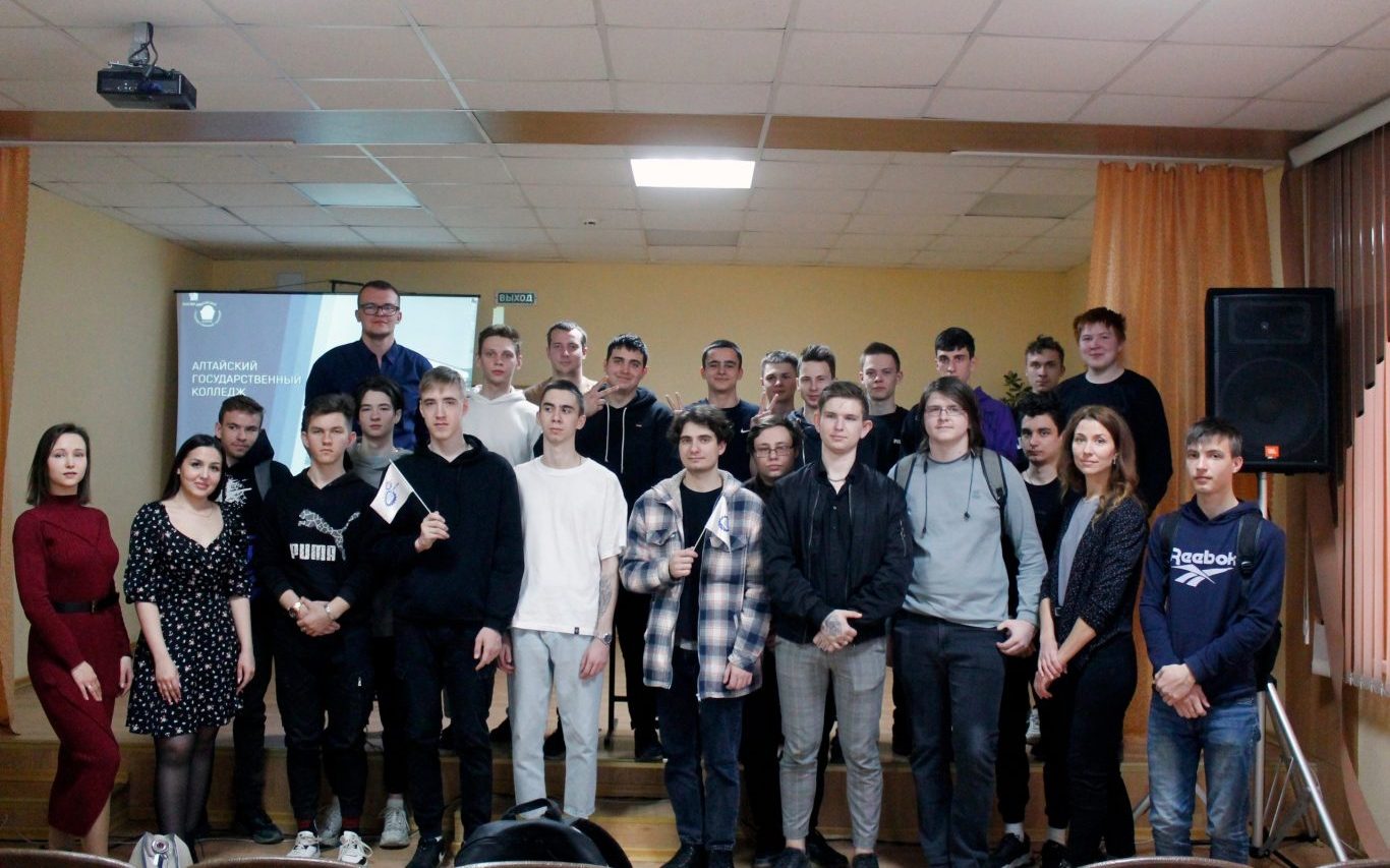 В г. Барнауле прошёл диалог представителей Совета работающей молодёжи со студентами
